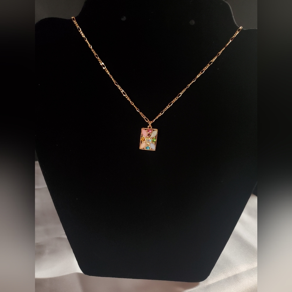Pastel Rhinestone Pendant- New - Picture 2 of 3